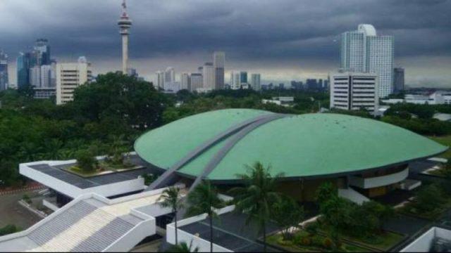Meme Jual Gedung DPR Viral di Media Sosial, Warganet Kelewatan Kreatif