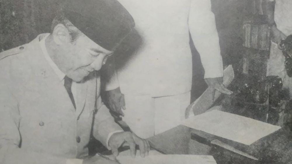 IPPHOS/Repro. 30 Tahun Indonesia Merdeka Jilid 2 (Sekretariat Negara Republik Indonesia)