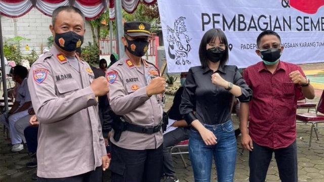 Cosplayer Larissa Rochefort Buka Posko Vaksin Booster di Tangerang!