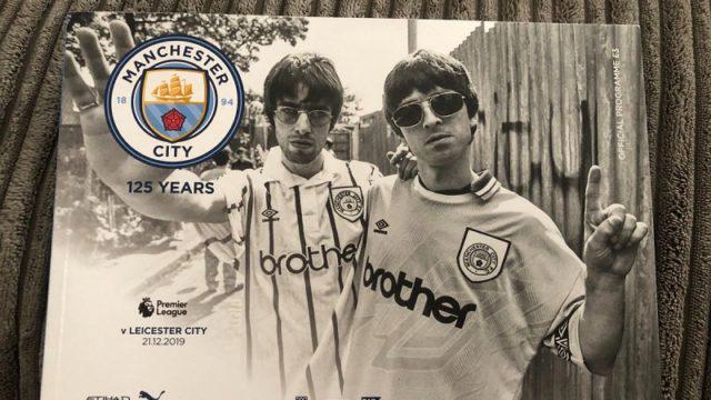 Gak Nyangka! Ternyata 5 Musisi Top Dikenal Suporter Sepak Bola Fanatik