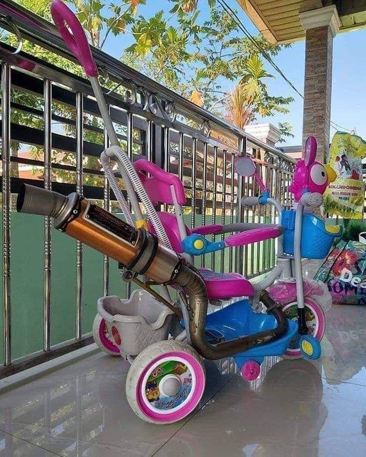 Twitter.com/OnlyinINA