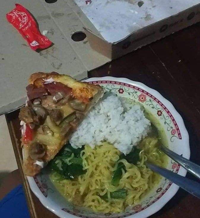 Twitter.com/OnlyinINA