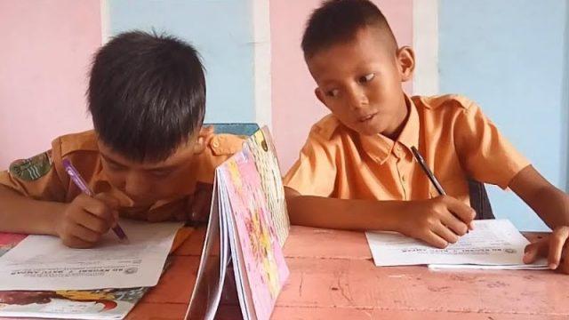Bikin Nyengir, Ini 14 Meme yang Wakili Suka Duka Seorang Pelajar! Pernah Ngalamin?