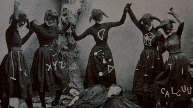 Jadi Misteri! Ini 10 Kejadian Aneh Tak Terungkap yang Pernah Ditemukan di Internet