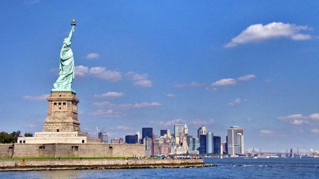 Model Aslinya Wanita Muslimah Berhijab? Berikut Fakta Patung Liberty