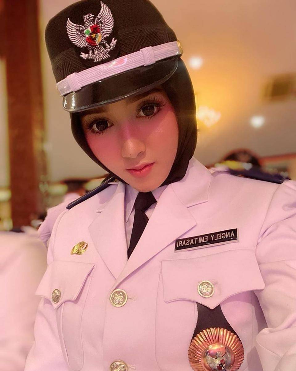 Sumber : instagram.com/angelyemitasari