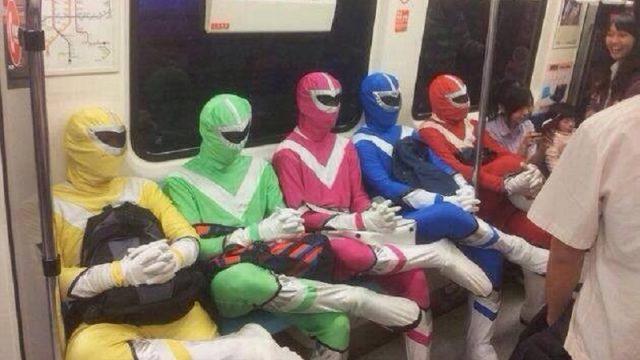 Terbongkar! Ternyata Seperti Ini Kelakuan Power Ranger Saat Tak Ada Kejahatan