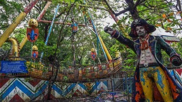 10 Foto Mistis Taman Bermain Terbengkalai dari Berbagai Negara, Bikin Merinding