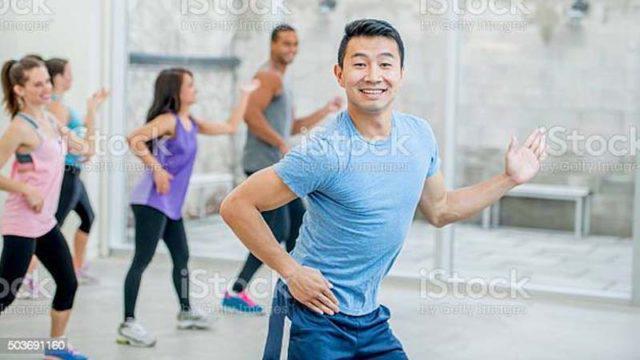 Ternyata! Simu Liu Pemeran Shang Chi Pernah Jadi Model Stock Photo!