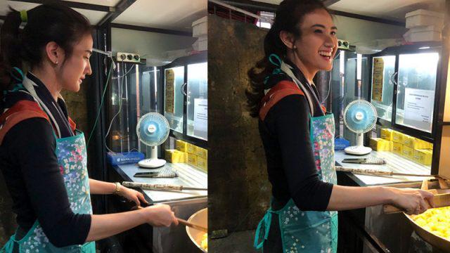 Viral! Wanita Cantik Penggoreng Tahu Ini Dijamin Mengalahkan Idol Kamu
