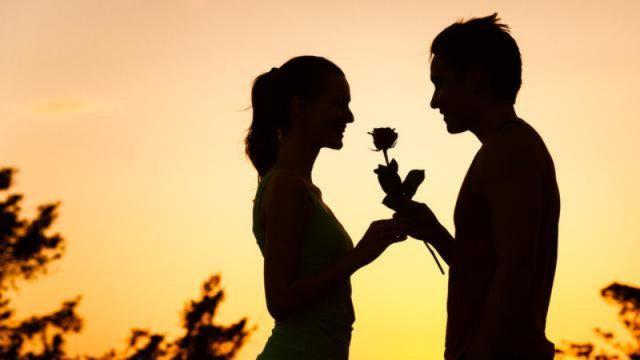 5 Zodiak ini Gampang Banget Baper Alias Jatuh Cinta Ke Lawan Jenis, Kamu Termasuk?