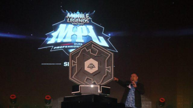 Rekap Hari Pertama Grand Final MPL Season 2: RRQ dan EVOS Unjuk Gigi!