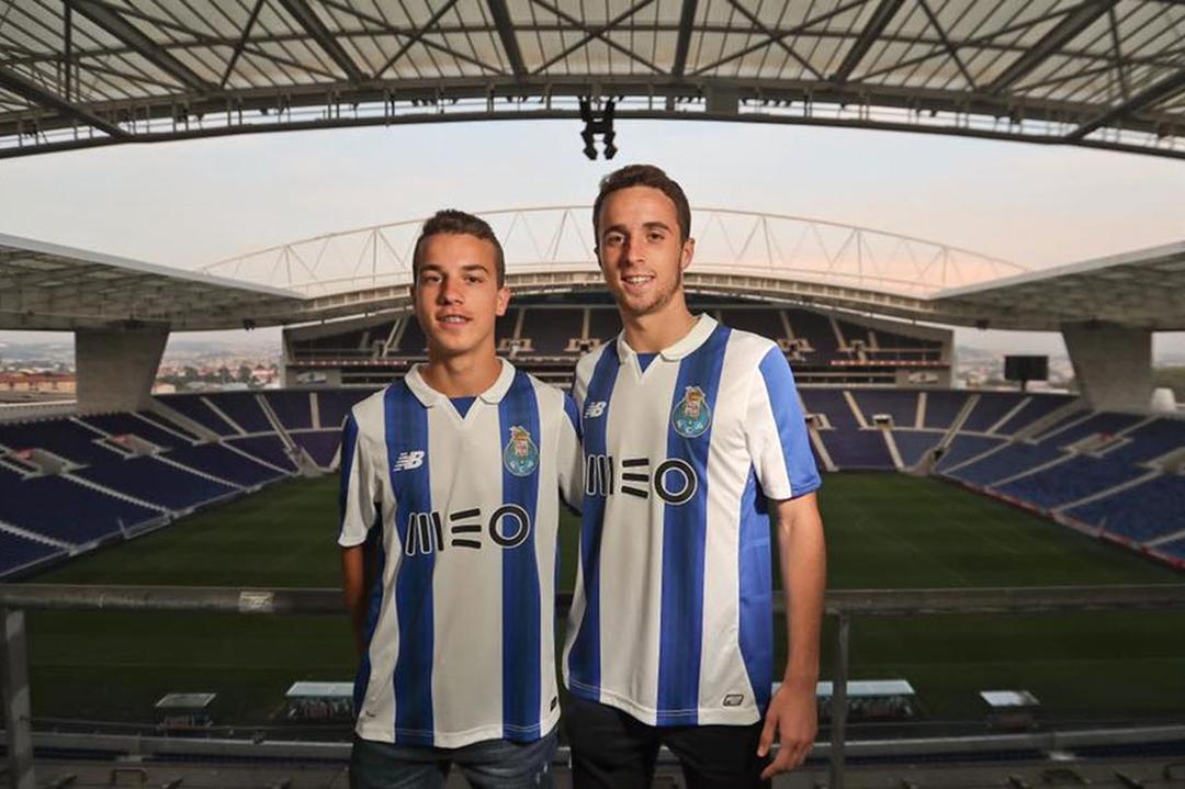 Diogo Jota dan adiknya Andre Silva. (facebook.com/FCPorto)