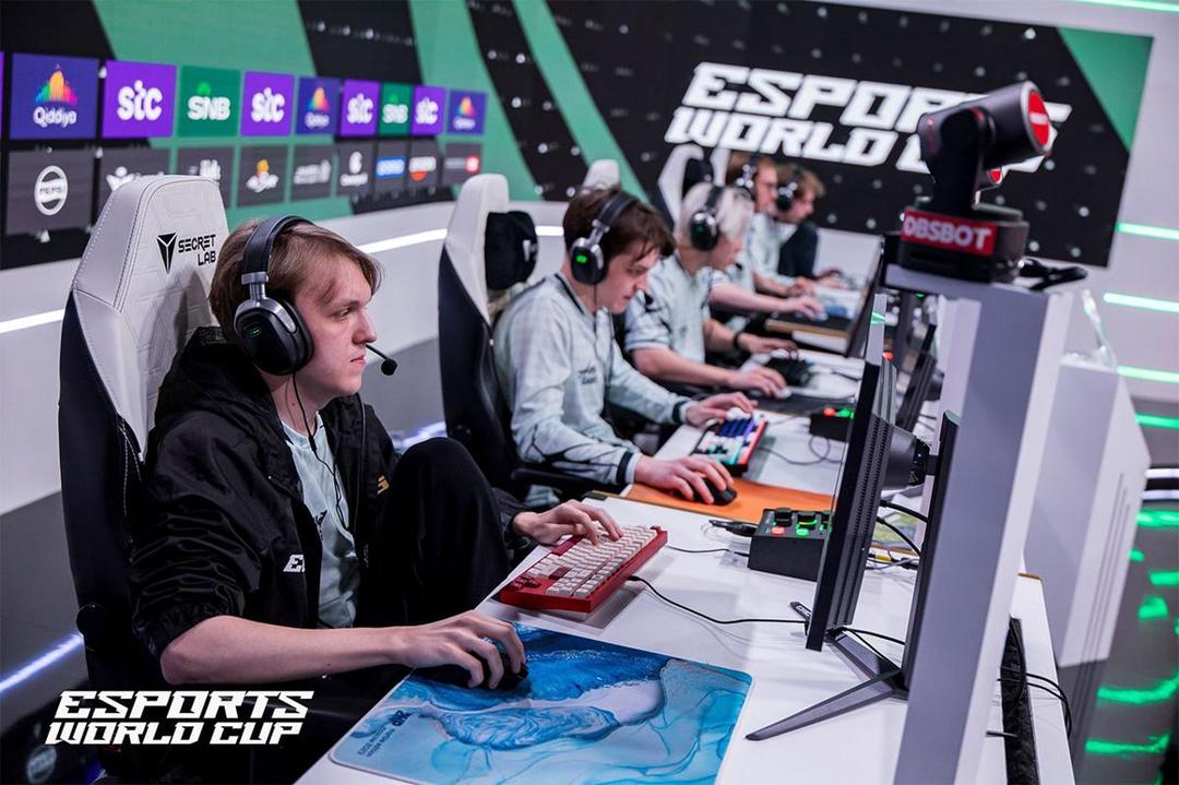 Tim-tim unggulan mulai muncul di hari kedua Dota 2 EWC 2025. (Dok. Esports World Cup)
