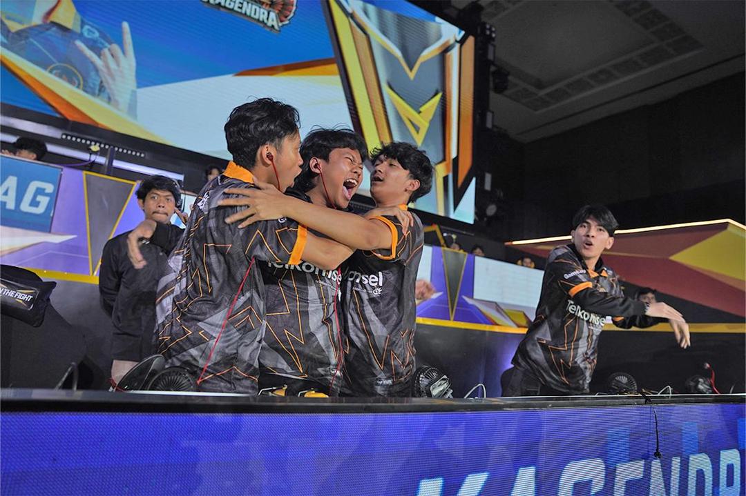 Momen Kagendra menjuarai FFNS 2025 Fall. (Dok. Garena)