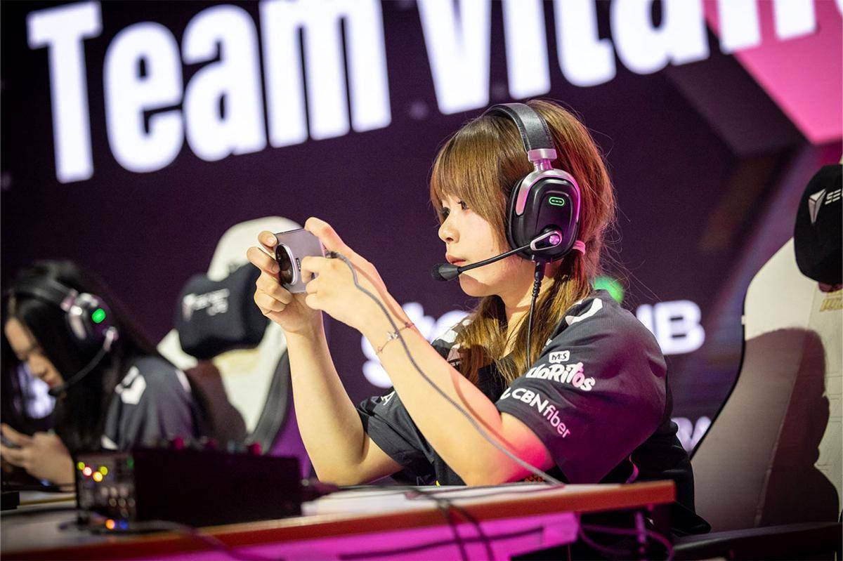 Team Vitality tidak kesulitan menghadapi meta UBE Team Falcons Vega MENA. (Dok. Esports World Cup)