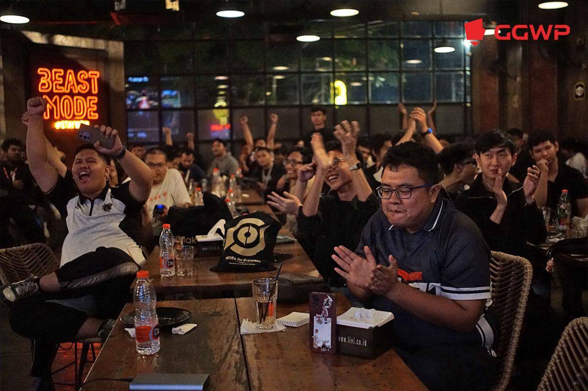 Sekumpulan Domination merayakan kemenangan game 2 Dominator Esports. (Dok. GGWP)