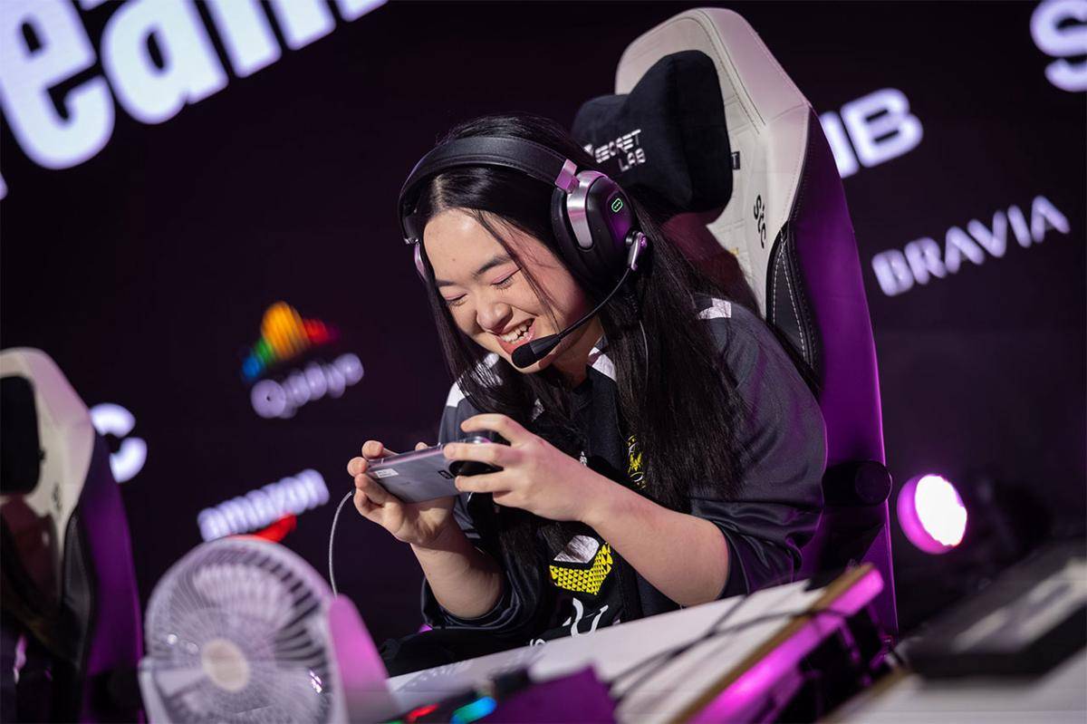 Teram Vitality kembali menangkan match mudah melawan FUT Esports. (Dok. Esports World Cup)
