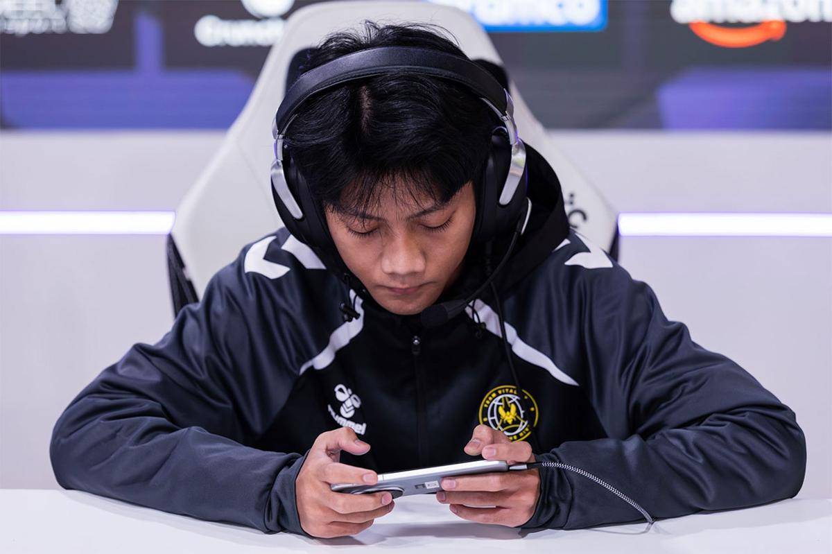 Team Vitality maju ke babak playoff usai menang 3-1 dari Gen.G. (Dok. Esports World Cup)