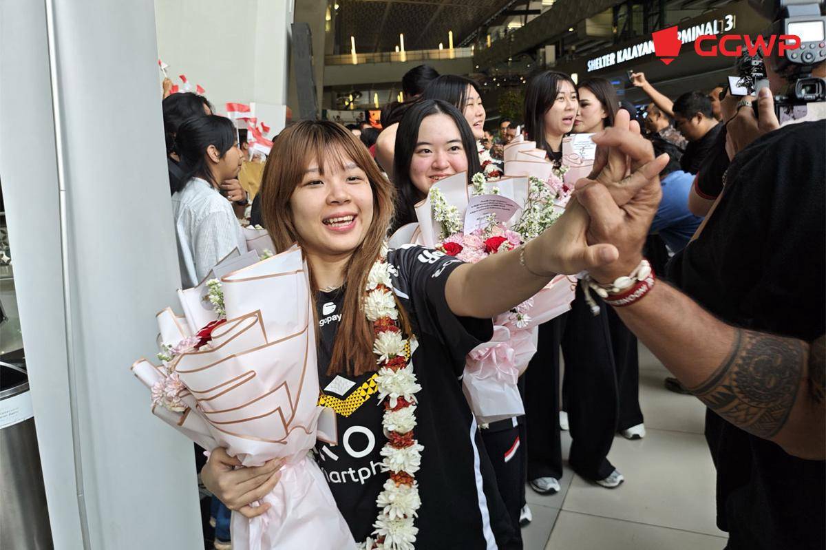 Team Vitality tiba di bandara usai menjuarai MWI 2025. (Dok. GGWP)