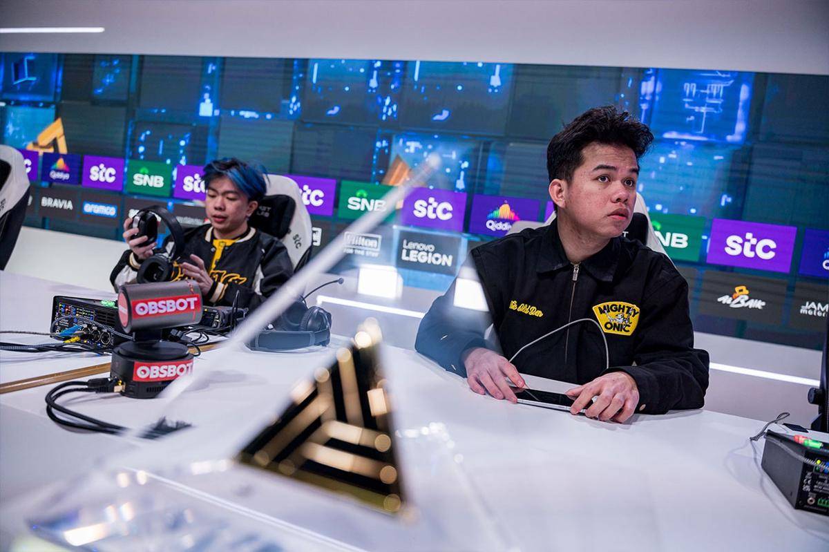 Menurut ONIC Adi, timnya masih belum panas sehingga kalah di game 1. (Dok. Esports World Cup)