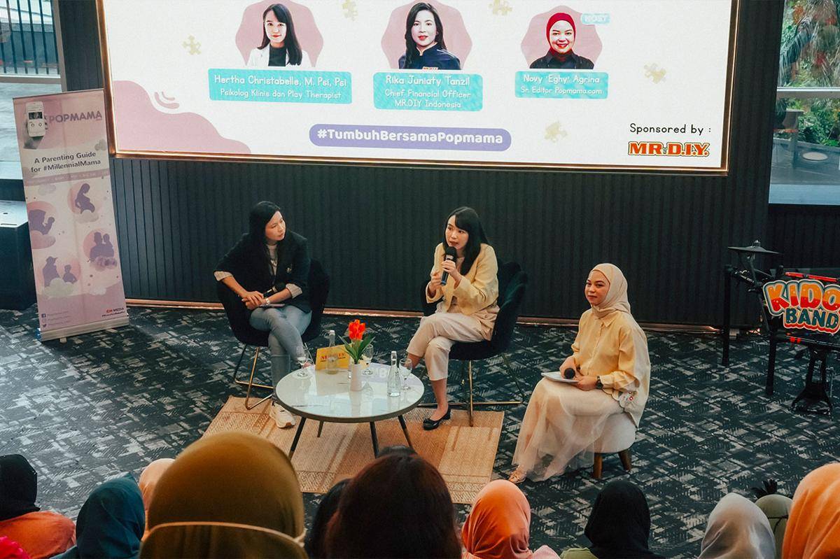 Talkshow membagikan tips bermain dengan anak dengan aman di rumah. (Dok. Popmama)