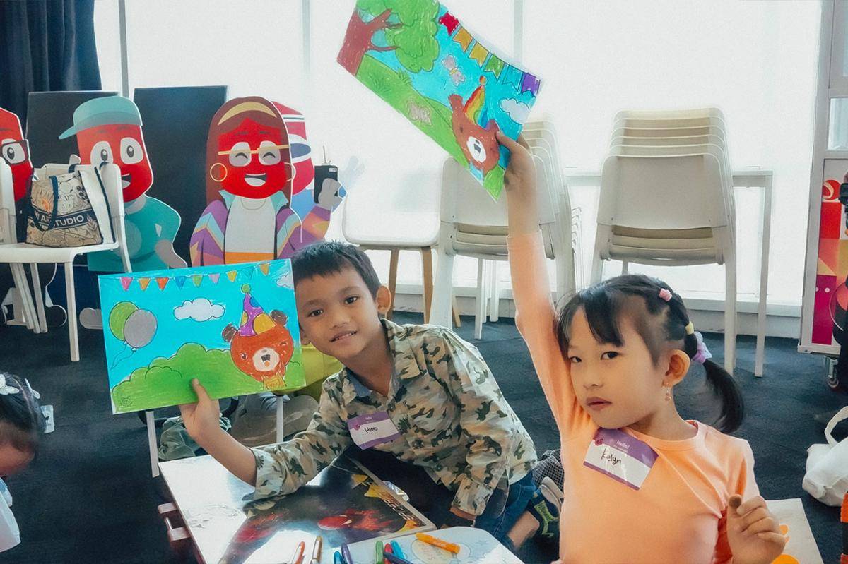 Anak-anak mengikuti workshop menggambar. (Dok. Popmama)