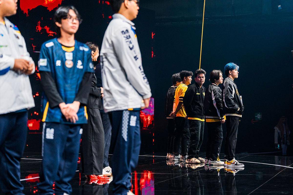 Hasil match melawan Mythic Seal berkontribusi terhadap persiapan melawan TLPH. (Dok. Esports World Cup)