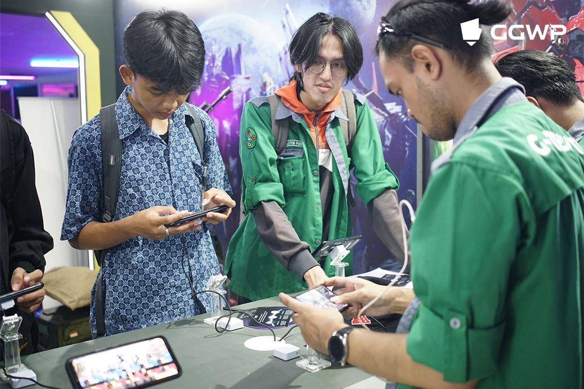 Gamer CODM mabar di booth. (Dok. GGWP)