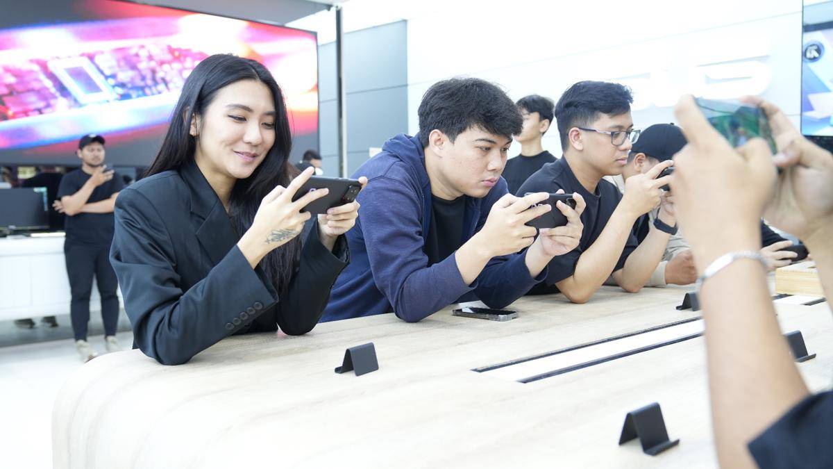 Hide & Seek ROG Phone 9 FE Rachel Cia & Angel Jadi Pegawai Dadakan 1.JPG