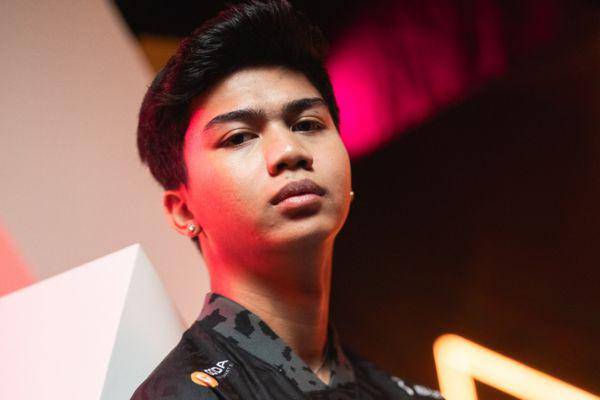 Player To Watch Dutzz, Sang Pengoleksi Gelar Predator 1.jpg