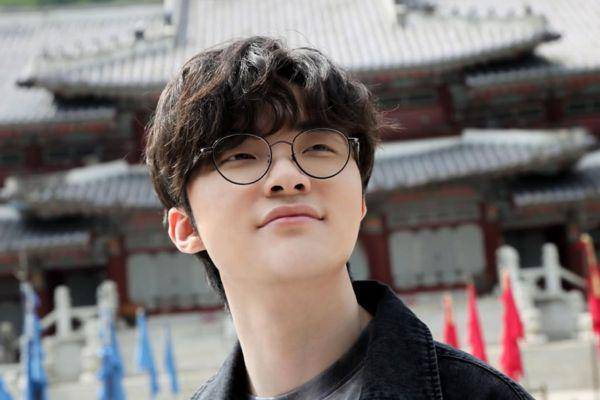 Player To Watch Faker, The Unkillable Demon King 1.jpg