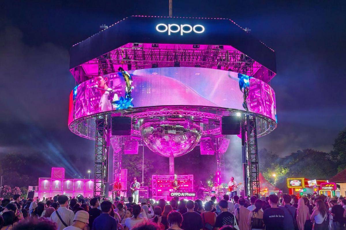 Penampilan artis di Bloom Stage disponsori oleh OPPO. (Dok. OPPO)