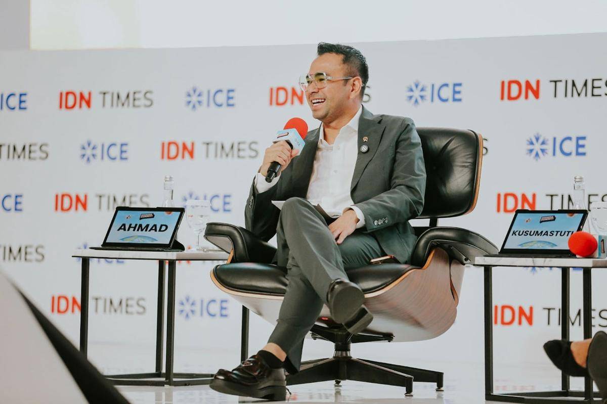 Sesi pembuka di panggung Visionary Leaders by IDN Times bertajuk “Infrastructure Development: Paving the Way for Economic Independence”. (Dok. IDN)