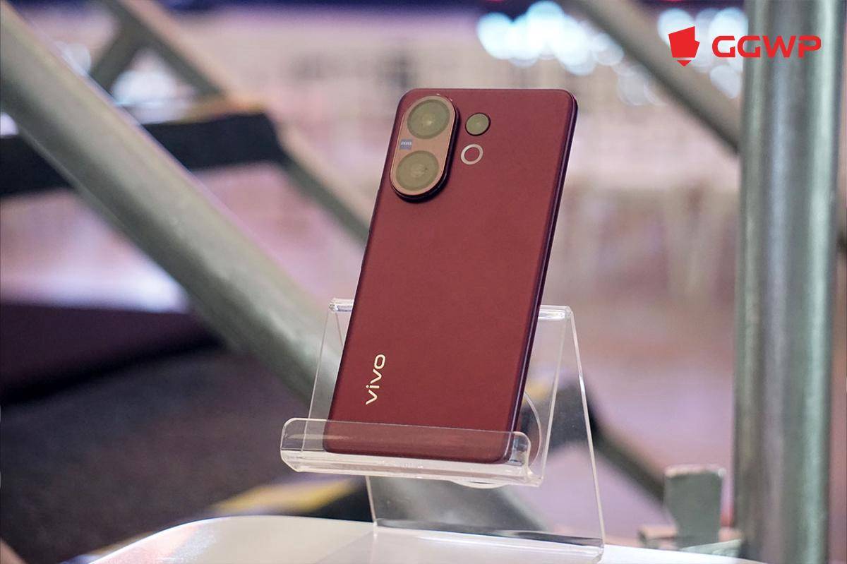 vivo V60 mengusung lensa telefoto 10x dari Zeiss. (Dok. GGWP)