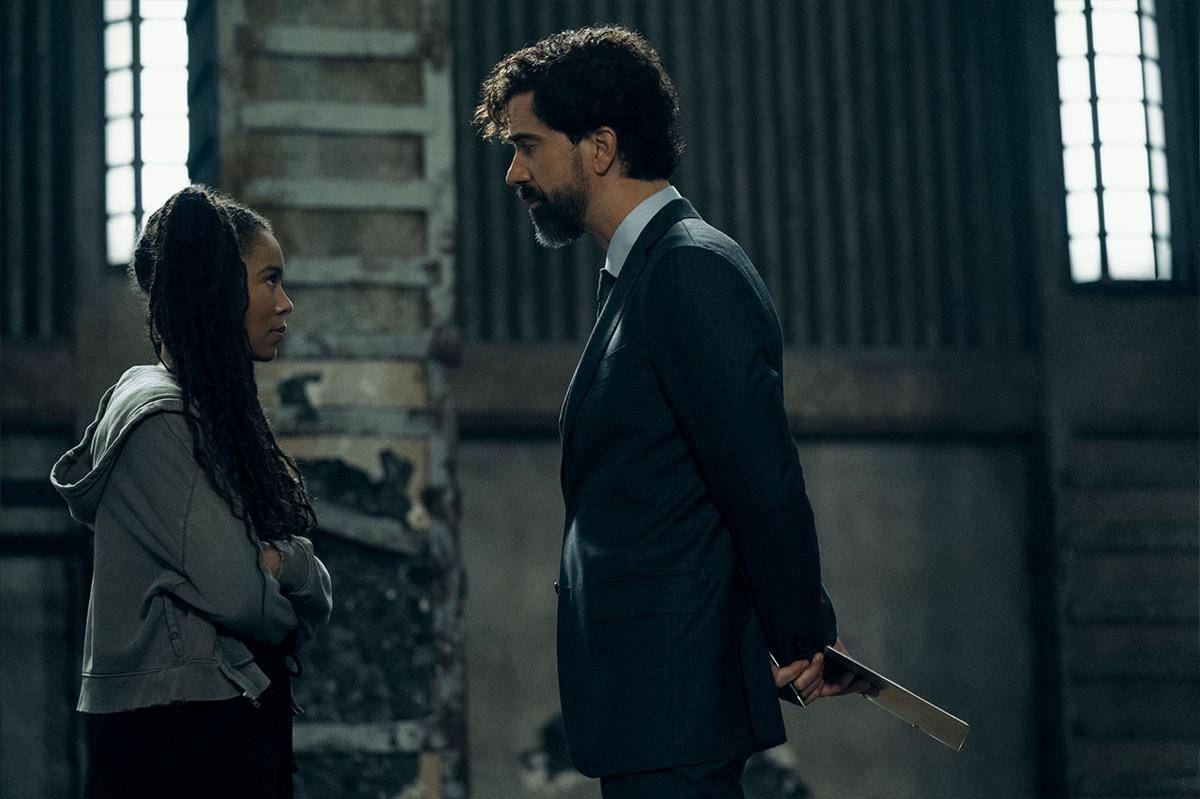 Marie menghadapi dekan Cipher. (Dok. Prime Video)