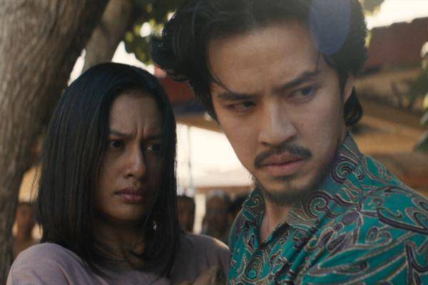 Review Film Perempuan Pembawa Sial 4.jpg