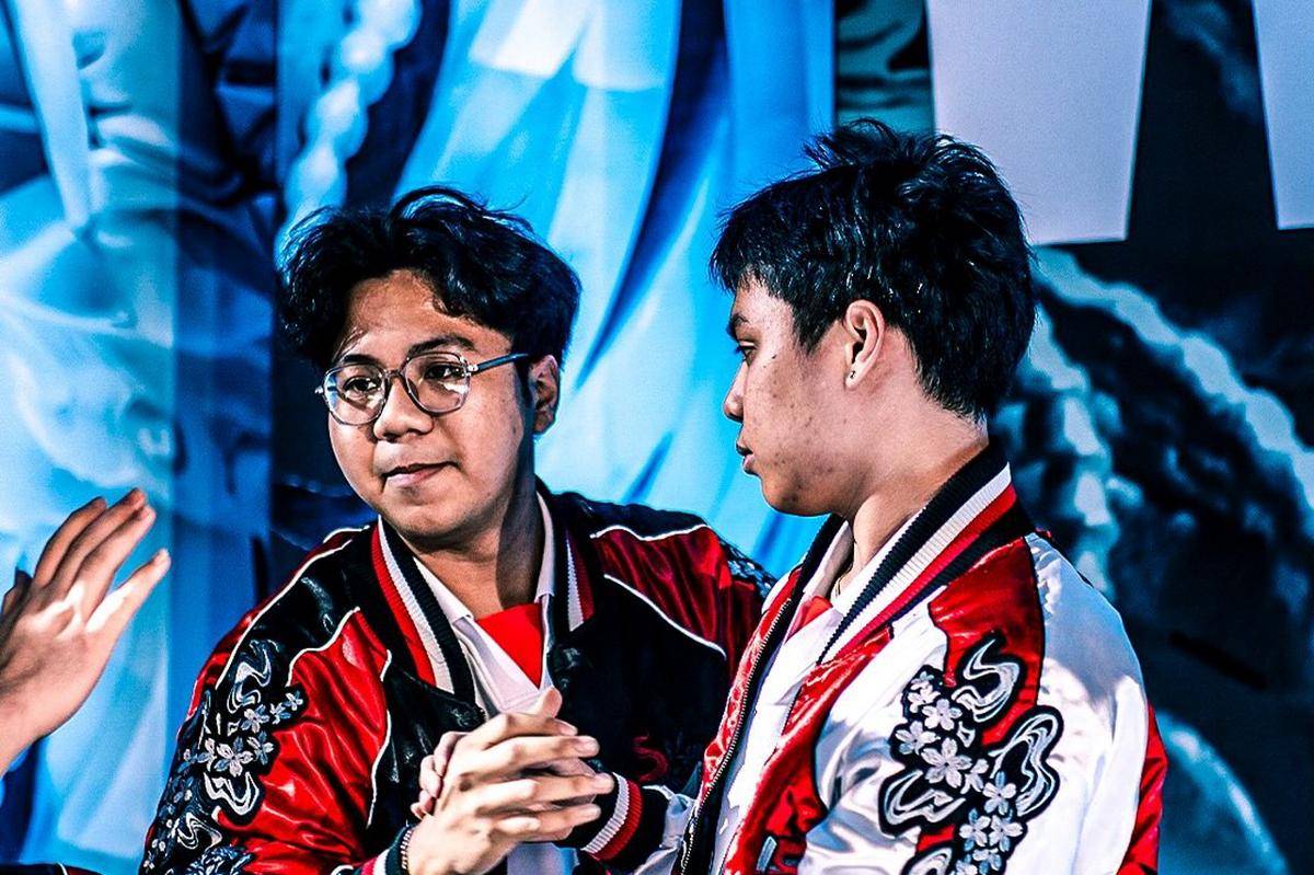 BTR amankan slot playoff MPL ID S16 usai menang atas NAVI. (Dok. MPL Indonesia)