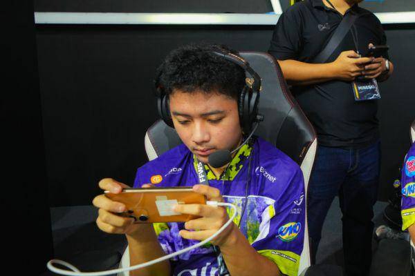 Abay Minta Maaf ke Pak AP Usai RRQ Gagal Juara FFWS SEA 2025 Fall
