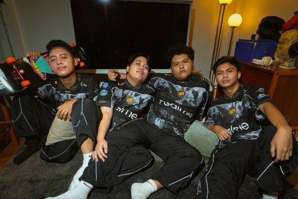 Abay Minta Maaf ke Pak AP Usai RRQ Gagal Juara FFWS SEA 2025 Fall
