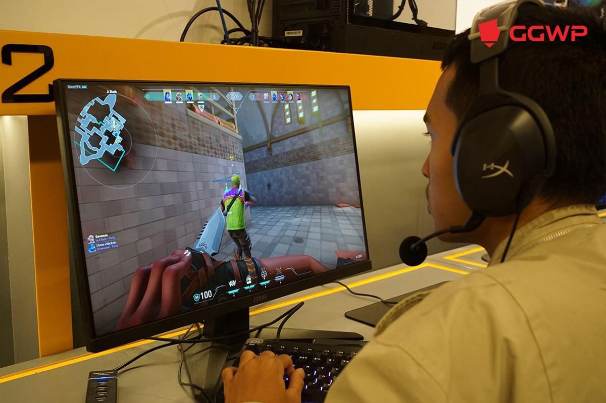 Seorang gamer bermain VALORANT. (Dok. GGWP)