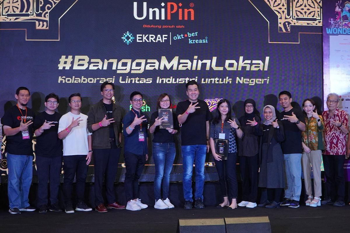 Perwakilan game dev lokal, brand F&B bersama Wamenekraf pada acara Bangga Main Lokal di ICC x INACON 2025. (Dok. UniPin)
