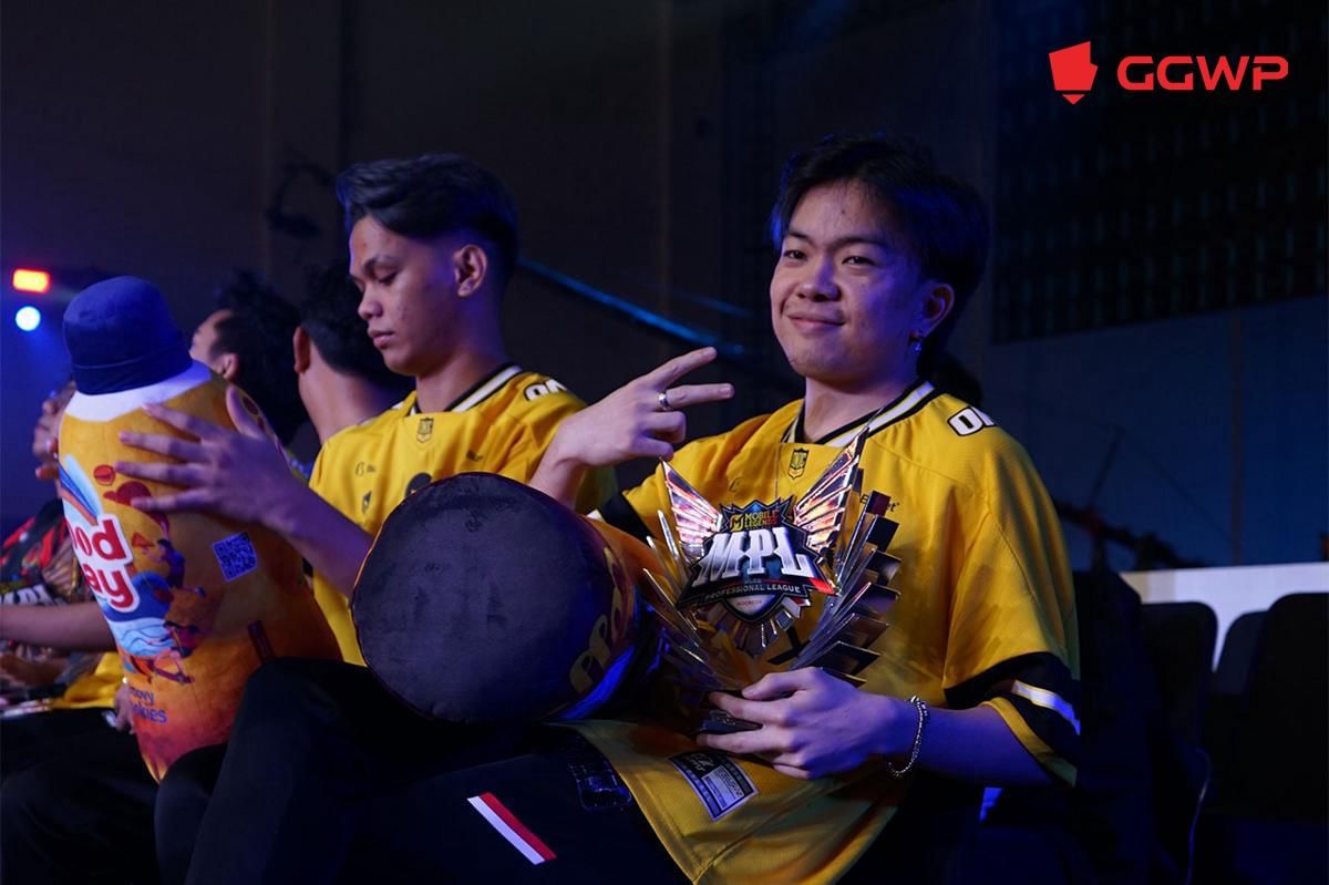 Kiboy seusai menerima penghargaan Dream Team of the Season. (Dok. GGWP)