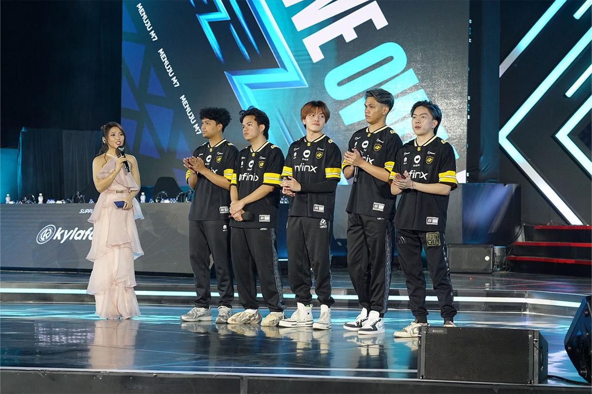 ONIC Esports diwawancarai Clara Mongstar usai kemenangan mereka dari Alter Ego. (Dok. GGWP)