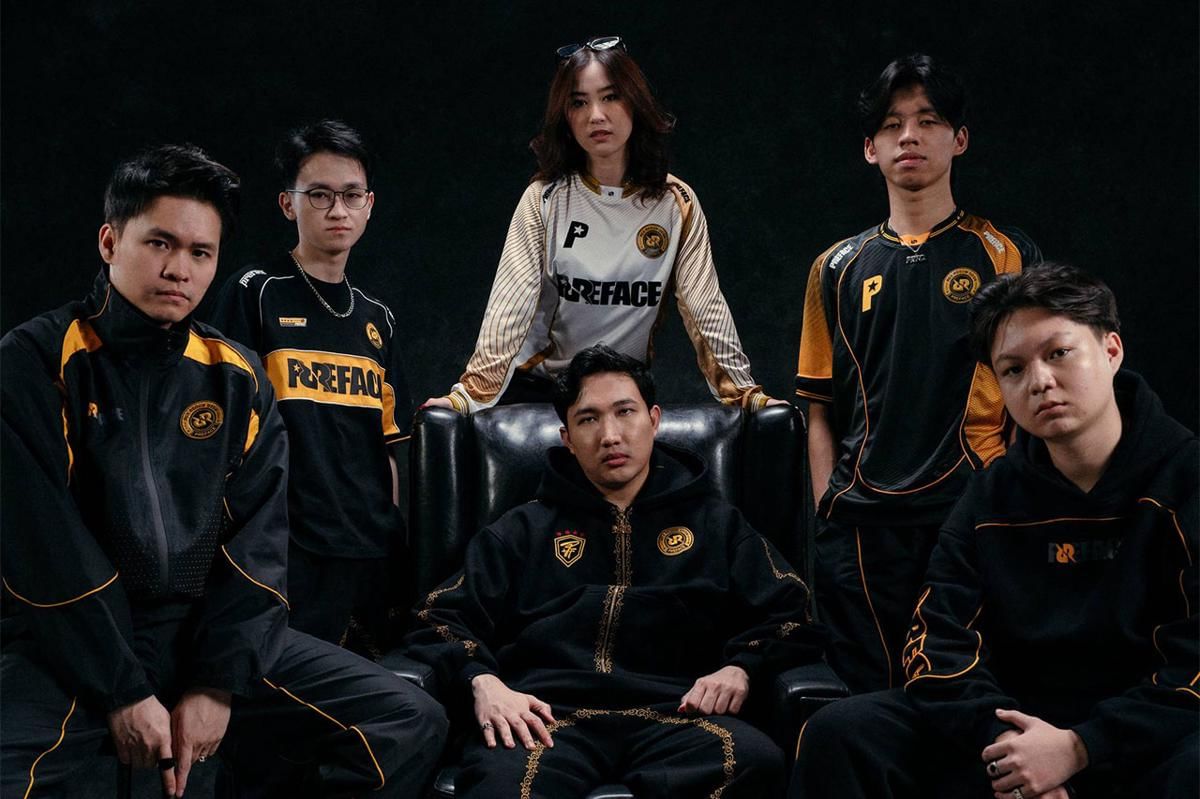 Team RRQ meluncurkan koleksi fashion kolaborasi dengan PREACE Wearhouse. (Dok. Team RRQ)