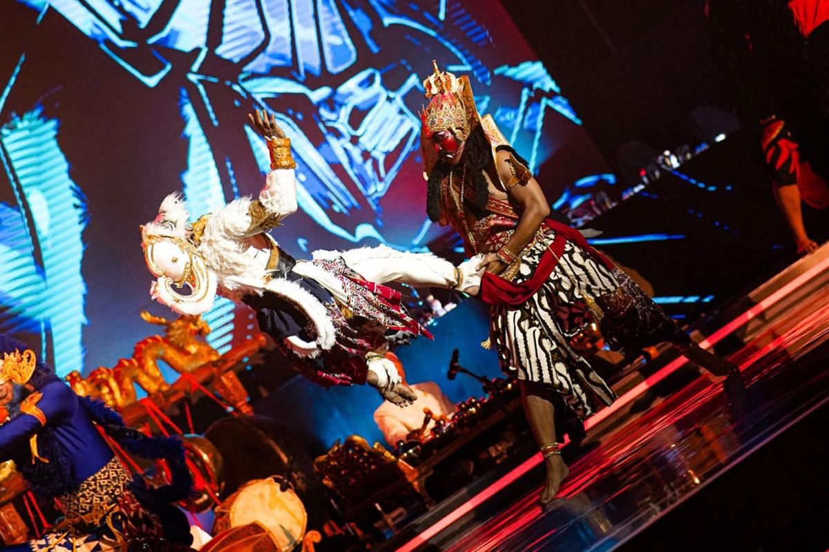 Adegan Rahwana dan Hanoman beraksi di opening ceremony babak Grand Final MPL ID S16. (Dok. Moonton)