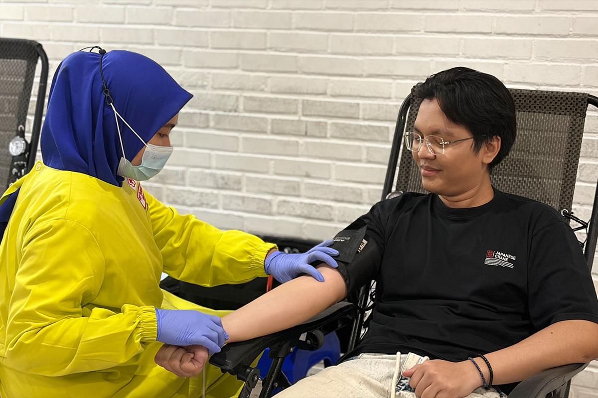 Timmy IDN sedang melakukan proses transfusi darah. (Dok. IDN Foundation)