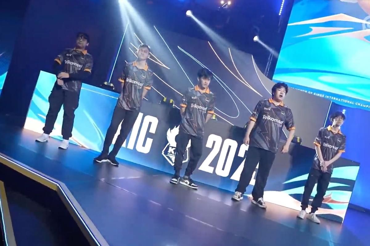 Kagendra menciptakan beberapa blunder fatal yang membuat mereka kalah. (Dok. HOK Esports)