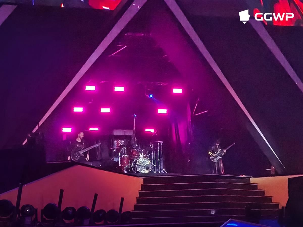 Megahnya Opening Ceremony FFWS Global Finals 2025, JKT48 Sampai Naik Mobil ke Panggung