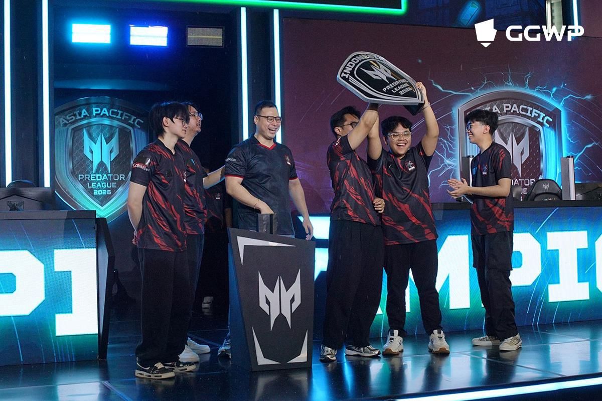 BOOM Esports mengangkat Predator Shield usai memenangkan final VALORANT melawan Team Nemesis. (Dok. GGWP)